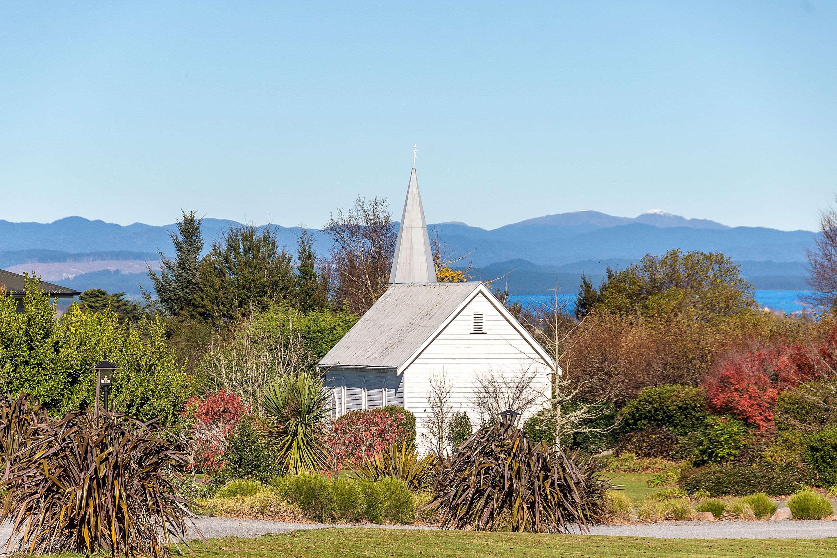 Huka Falls Resort Taupomeer Buitenkant foto The church in 2016